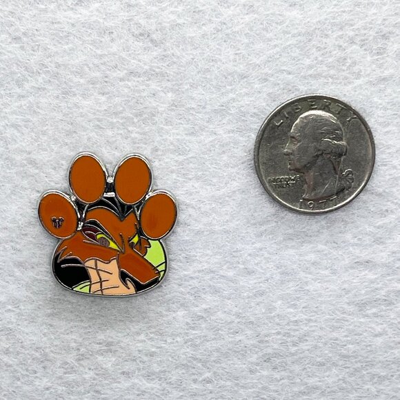 🔮 5/$25 Disney The Lion King Scar Paw Pin‎ - Picture 2 of 3